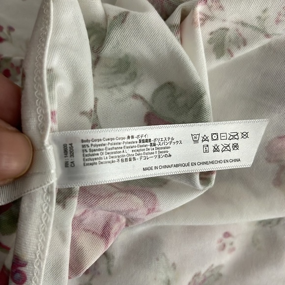 FLORA NIKROOZ Soft Short Robe Lace Trim Kimono Sleeves Roses Multicolor Medium - Picture 5 of 5